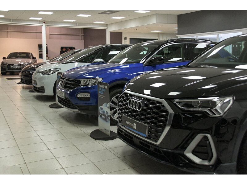 Audi 2.0 TDI 40 S line SUV 5dr Diesel S Tronic quattro Euro 6 (s/s) (204 ps)