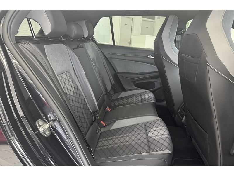 Volkswagen 1.5 TSI R-Line Hatchback 5dr Petrol Manual Euro 6 (s/s) (130 ps)