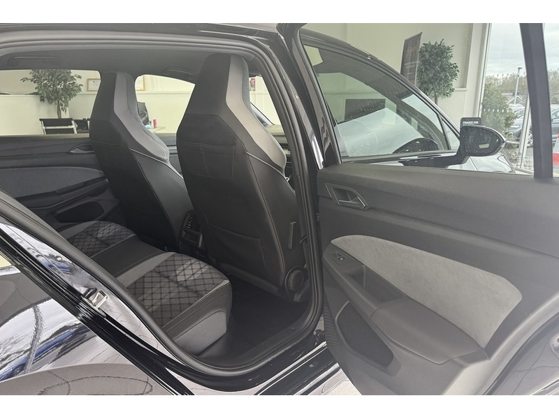 Volkswagen 1.5 TSI R-Line Hatchback 5dr Petrol Manual Euro 6 (s/s) (130 ps)
