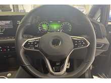 21/21 Volkwagen Golf R-Line 1.5 130ps Manual
