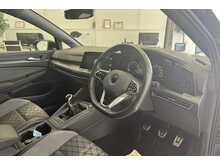 21/21 Volkwagen Golf R-Line 1.5 130ps Manual