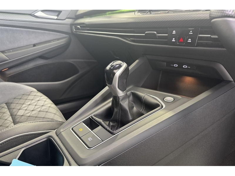 Volkswagen 1.5 TSI R-Line Hatchback 5dr Petrol Manual Euro 6 (s/s) (130 ps)