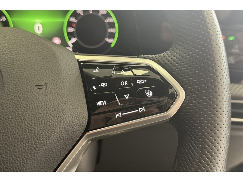 Volkswagen 1.5 TSI R-Line Hatchback 5dr Petrol Manual Euro 6 (s/s) (130 ps)