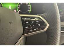 21/21 Volkwagen Golf R-Line 1.5 130ps Manual
