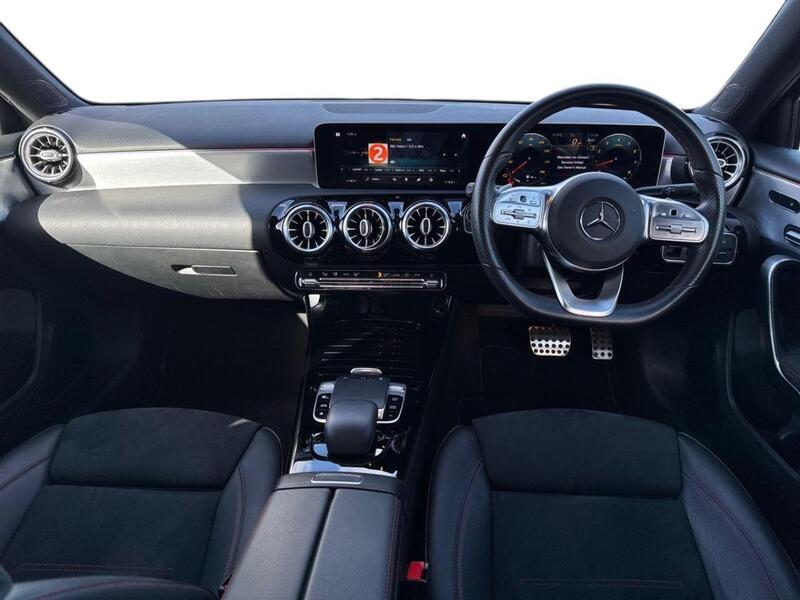 Mercedes-Benz 2.0 A220 AMG Line (Premium Plus) Hatchback 5dr Petrol 7G-DCT Euro 6 (s/s) (190 ps)