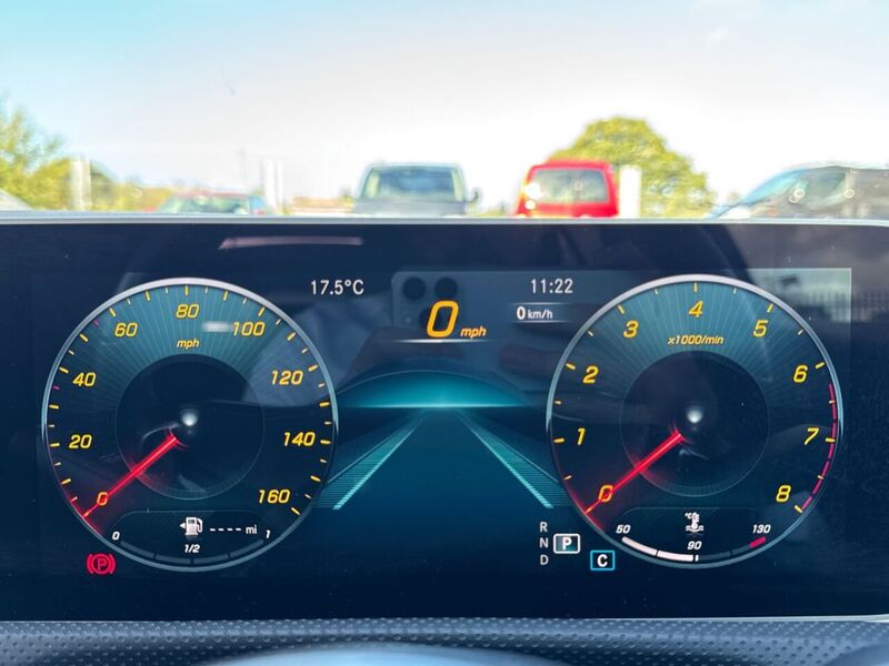 Mercedes-Benz 2.0 A220 AMG Line (Premium Plus) Hatchback 5dr Petrol 7G-DCT Euro 6 (s/s) (190 ps)