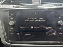 Volkswagen Tiguan TDI SE Navigation 