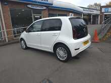 Volkswagen up! Move up! 