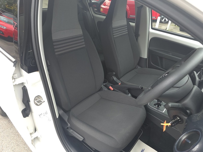 Volkswagen 1.0 Move up! Hatchback 5dr Petrol ASG Euro 6 (s/s) (60 ps)