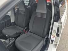 Volkswagen up! Move up! 