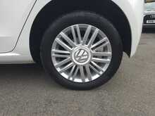 Volkswagen up! Move up! 