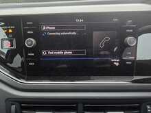 Volkswagen Polo TSI SE 