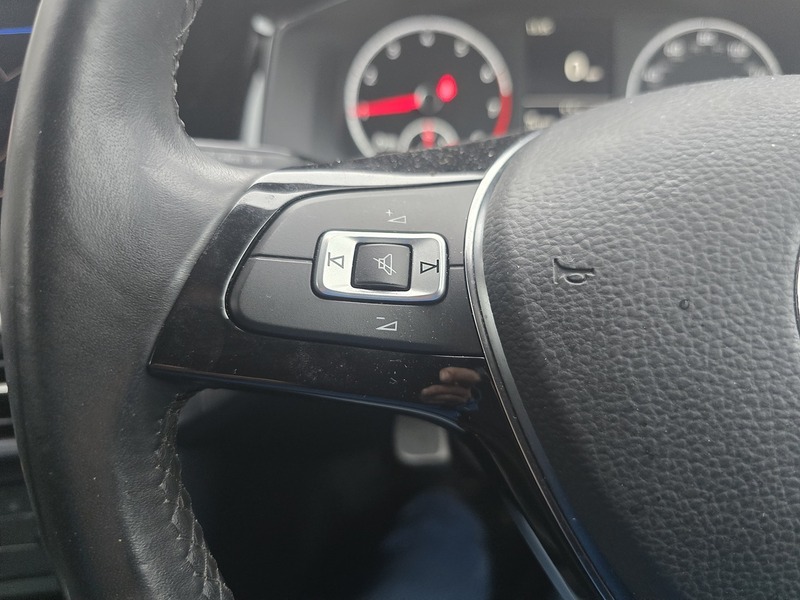 Volkswagen 1.0 TSI SE Hatchback 5dr Petrol Manual Euro 6 (s/s) (95 ps)