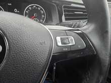 Volkswagen Polo TSI SE 