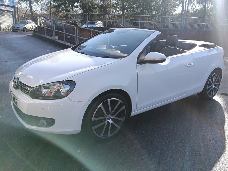 Volkswagen 2.0 TDI BlueMotion Tech GT Cabriolet 2dr Diesel DSG (134 g/km, 138 bhp)