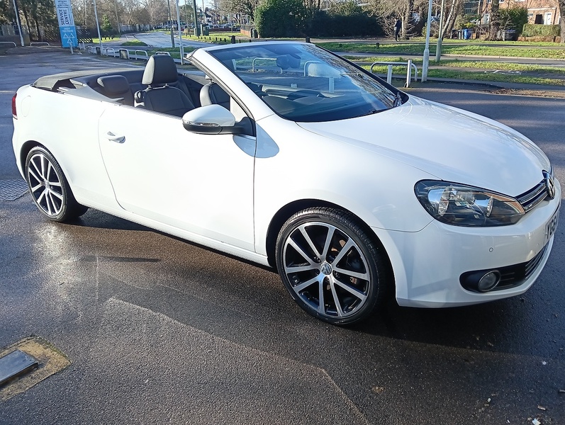 Volkswagen 2.0 TDI BlueMotion Tech GT Cabriolet 2dr Diesel DSG (134 g/km, 138 bhp)