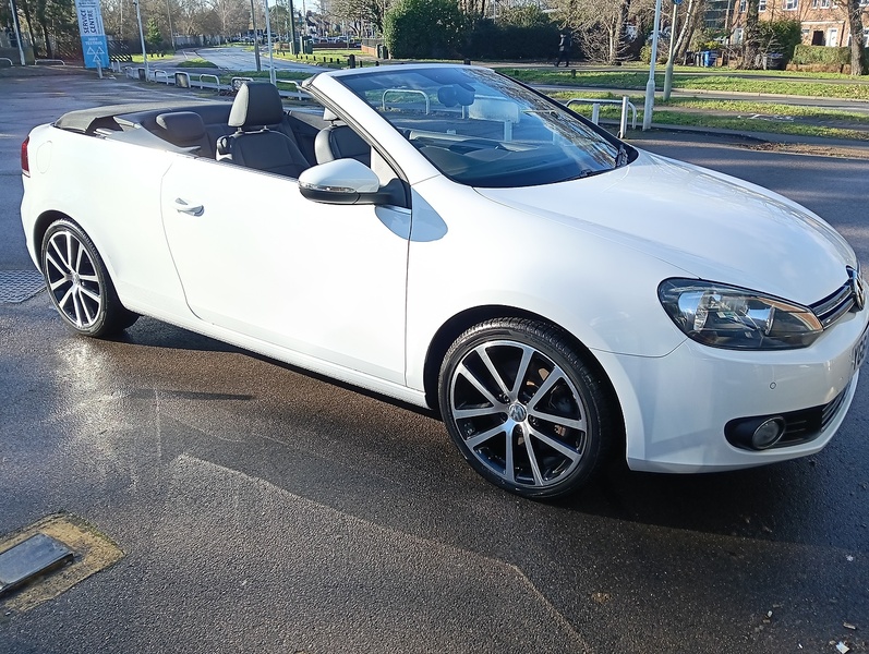 Volkswagen 2.0 TDI BlueMotion Tech GT Cabriolet 2dr Diesel DSG (134 g/km, 138 bhp)