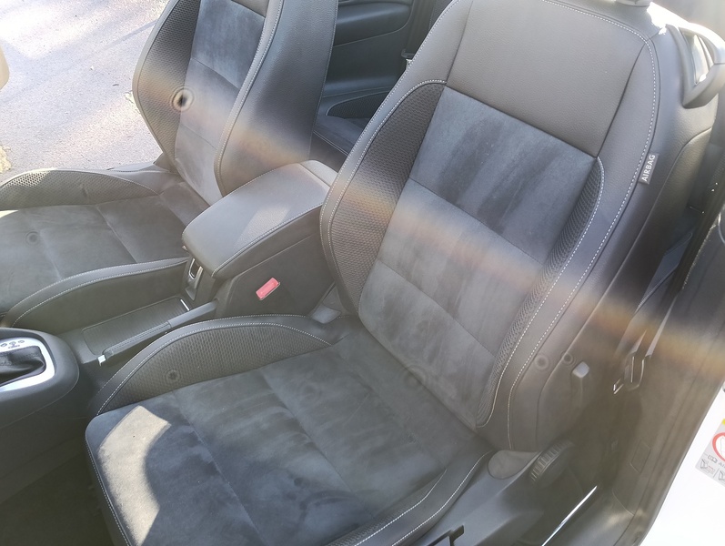 Volkswagen 2.0 TDI BlueMotion Tech GT Cabriolet 2dr Diesel DSG (134 g/km, 138 bhp)