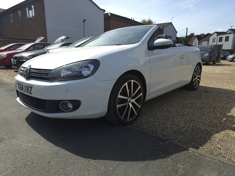 Volkswagen Golf 2.0 TDI BlueMotion Tech GT Cabriolet 2dr Diesel DSG Euro 5 (s/s) (140 ps)