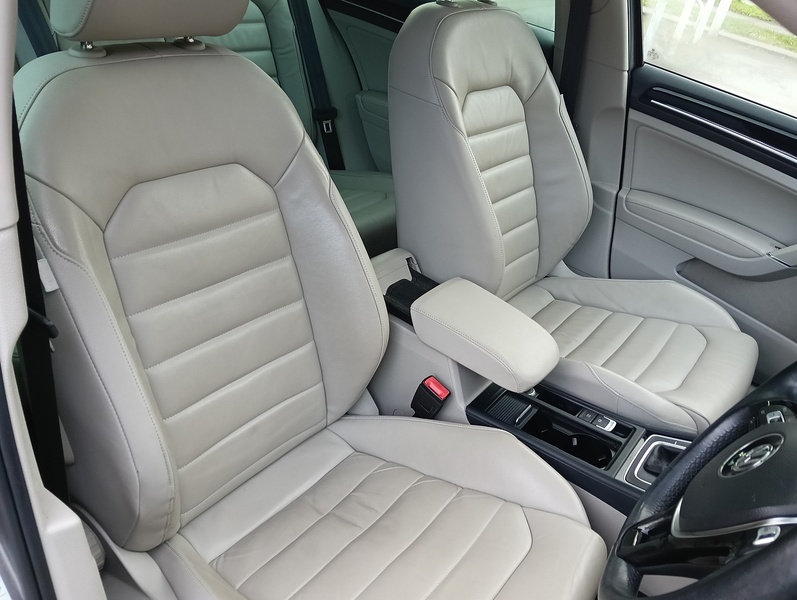 Volkswagen 1.4 TSI BlueMotion Tech ACT GT Hatchback 5dr Petrol DSG Euro 6 (s/s) (140 ps)