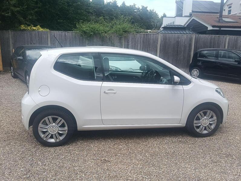 Volkswagen up! High up! - U13874