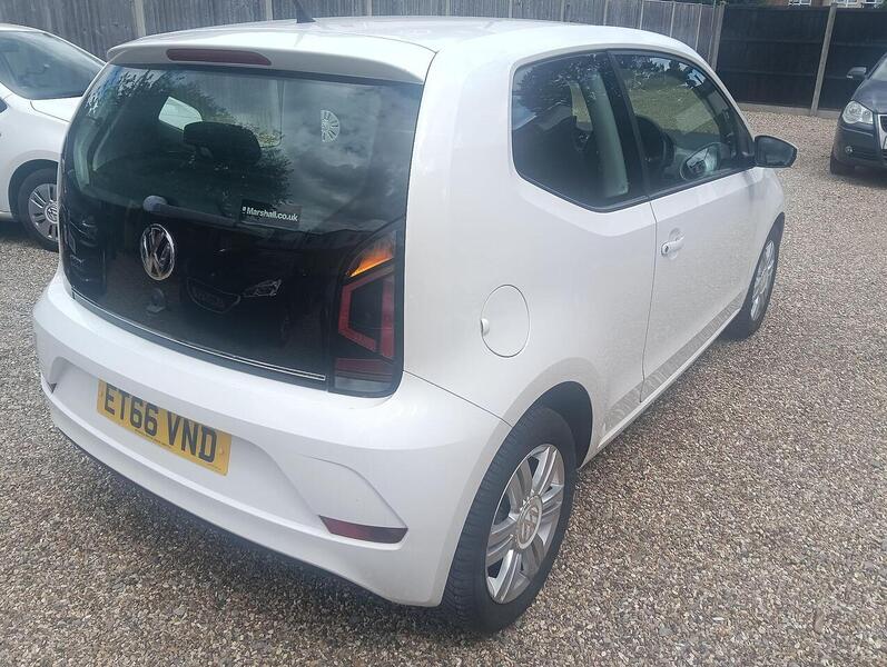 Volkswagen up! High up! - U13874
