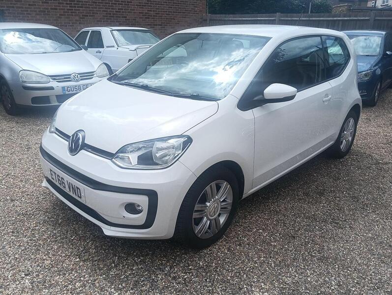 Volkswagen up! High up! - U13874