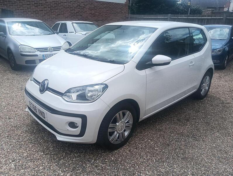 Volkswagen up! High up! - U13874