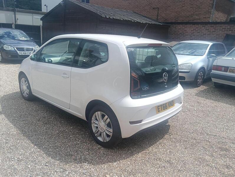 Volkswagen up! High up! - U13874