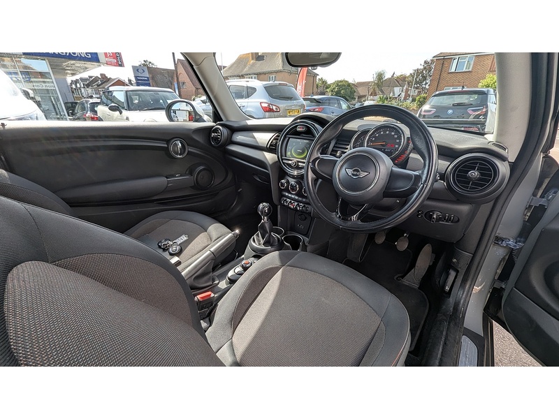 MINI Hatch 1.5 Cooper Hatchback 3dr Petrol Manual Euro 6 (s/s) (136 ps) - U11152