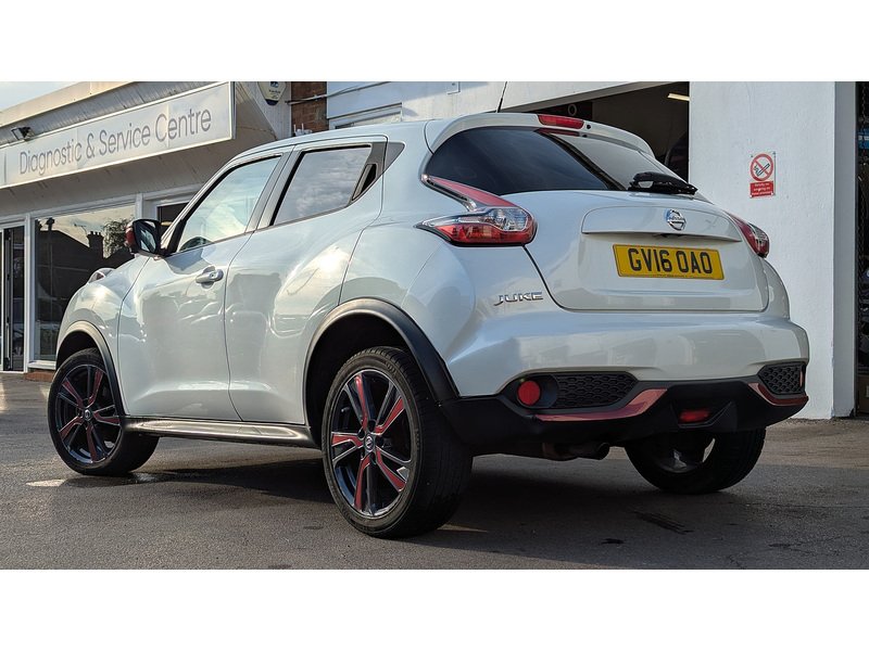 Nissan Juke DIG-T Tekna SUV 1.2 Manual Petrol - U11178