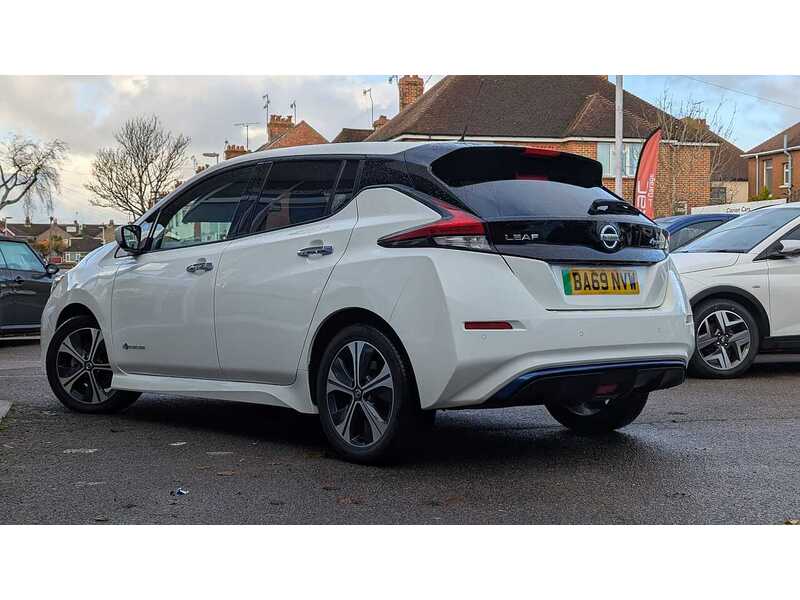 Nissan Leaf 40kWh Tekna Hatchback 5dr Electric Auto (150 ps) - U11240