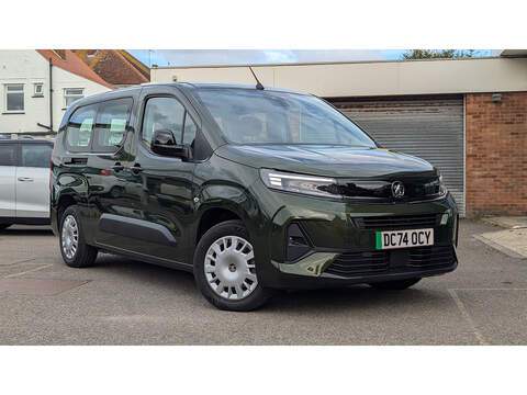 Vauxhall Combo Life Electric 52kWh Design XL MPV 5dr Electric Auto (7.4kW Charger) (136 ps) - U11258