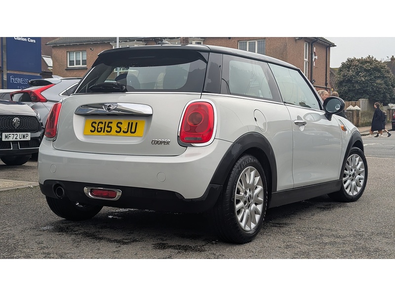 MINI Hatch Cooper Hatchback 1.5 Manual Petrol - U11308