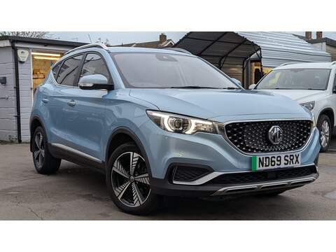 MG MG ZS Discovery Sport HSE Black SUV 1 Automatic Diesel