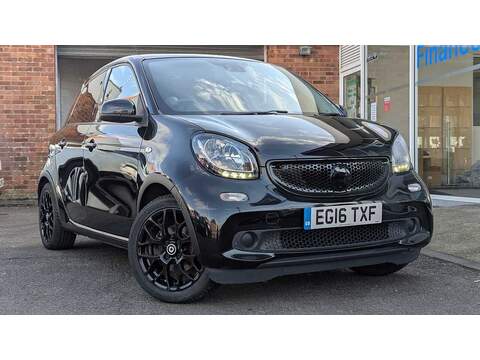 Smart forfour 64kWh Trophy Long Range Hatchback 5dr Electric Auto (203 ps)