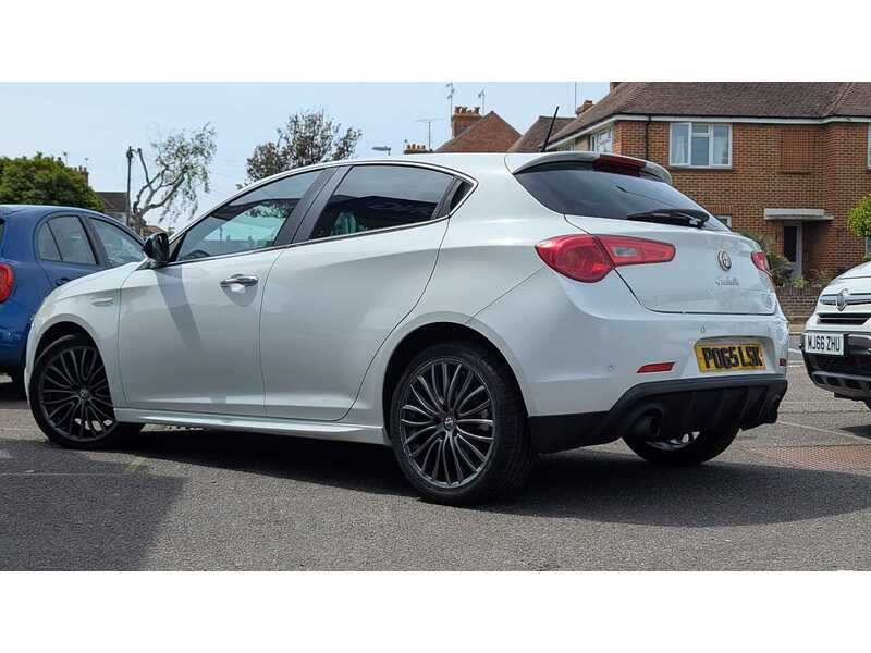 Alfa Romeo Giulietta 1.4 TB MultiAir Collezione Hatchback 5dr Petrol TCT Euro 6 (s/s) (170 bhp) - U11452