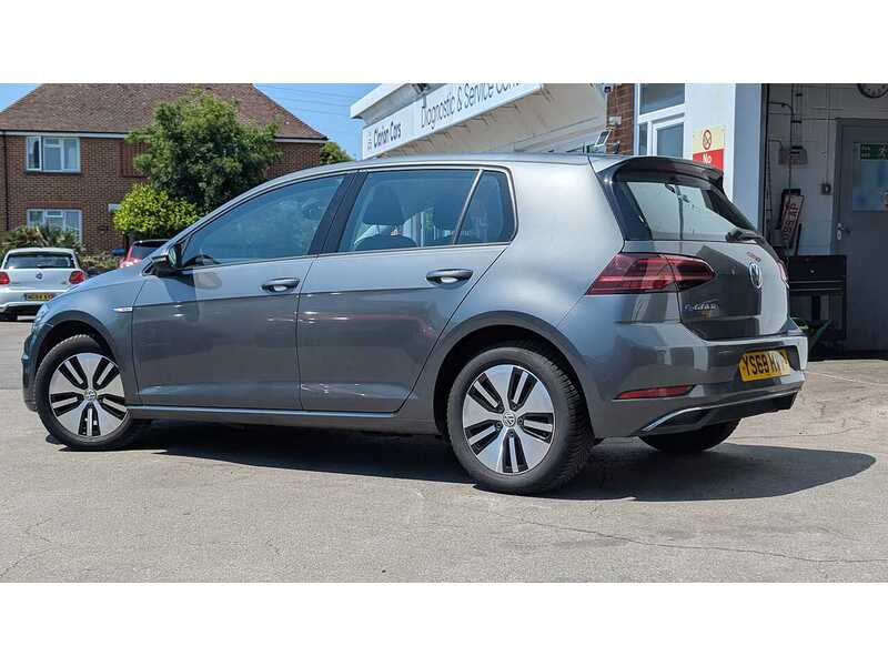 Volkswagen e-Golf 35.8kWh e-Golf Hatchback 5dr Electric Auto (136 ps) - U11464