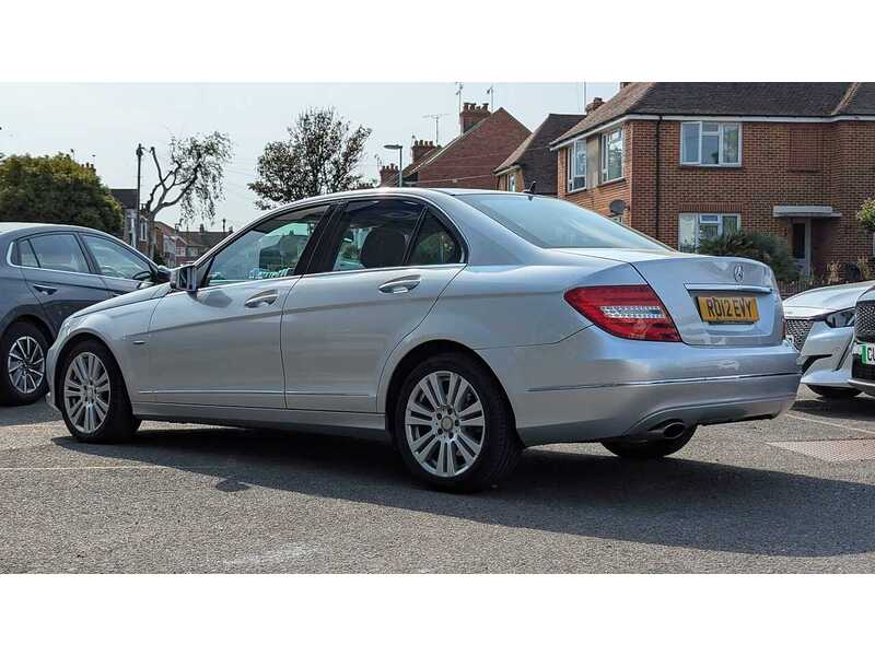 Mercedes-Benz C Class 1.8 C250 BlueEfficiency Elegance Saloon 4dr Petrol G-Tronic+ Euro 5 (s/s) (204 ps) - U11492