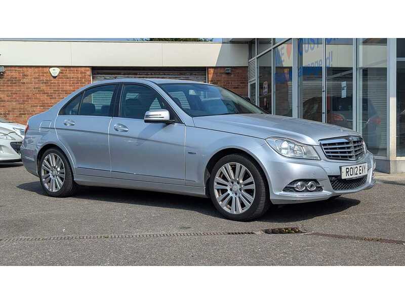2012 MERCEDES C CLASS 1.8 C250 BLUEEFFICIENCY ELEGANCE SALOON 4DR PETROL G TRONIC EURO 5 S... photo