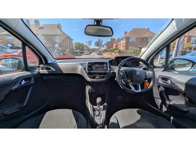 Peugeot 208 1.2 PureTech Allure Hatchback 5dr Petrol EAT Euro 6 (s/s) (110 ps) - U11493