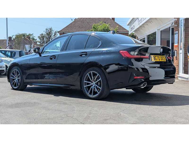 BMW 3 Series 2.0 330e 12kWh Sport Pro Saloon 4dr Petrol Plug-in Hybrid Auto Euro 6 (s/s) (292 ps) - U11517