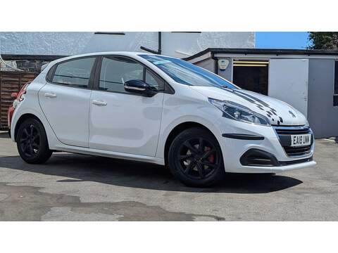 Peugeot 208 64kWh Premium SE SUV 5dr Electric Auto (7kW Charger) (204 ps)