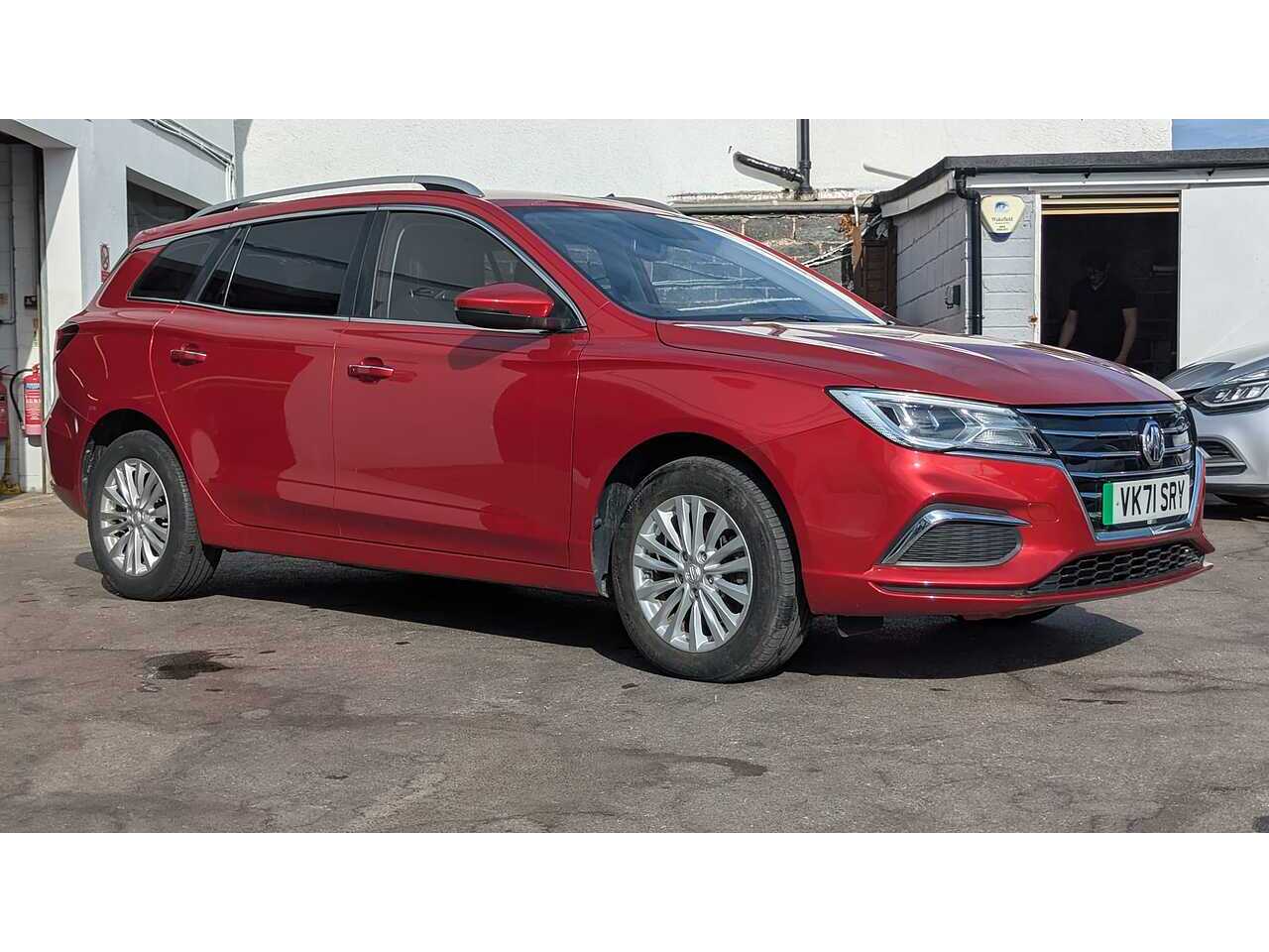 2021 MG MOTOR UK MG5