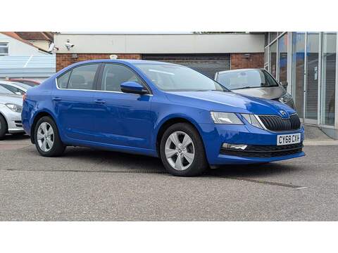 Skoda Octavia 1.6 B180 AMG Line (Premium) MPV 5dr Petrol 7G-DCT Euro 6 (s/s) (122 ps)