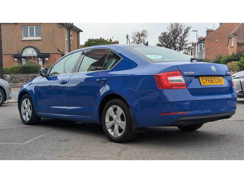 Skoda Octavia 1.0 TSI GPF SE Technology Hatchback 5dr Petrol DSG Euro 6 (s/s) (115 ps) - U11541