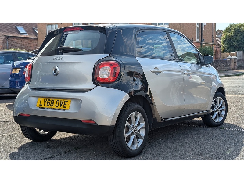Smart forfour 1.0 Passion Hatchback 5dr Petrol Twinamic Euro 6 (s/s) (71 ps) - U11551