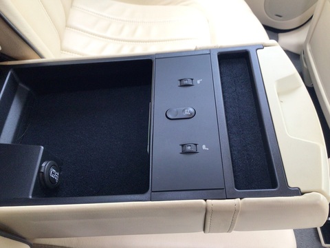 4.2 V8 Collezione Cento Saloon 4dr Petrol Auto (345 g/km, 395 bhp)