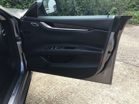 3.0 V6 Saloon 4dr Petrol ZF Euro 5 (330 ps)