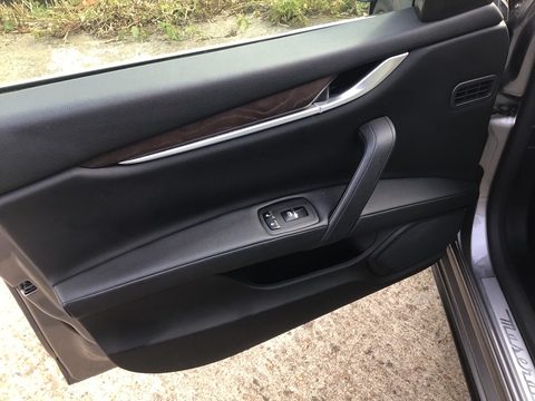 3.0 V6 Saloon 4dr Petrol ZF Euro 5 (330 ps)